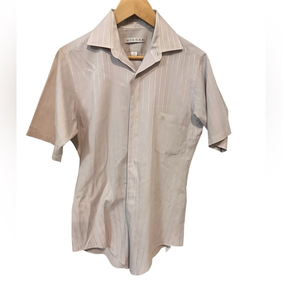 Bundle of 2 Men’s Aigner dress shirts.  Cream & Light taupe both size 14.5 - Picture 7 of 11